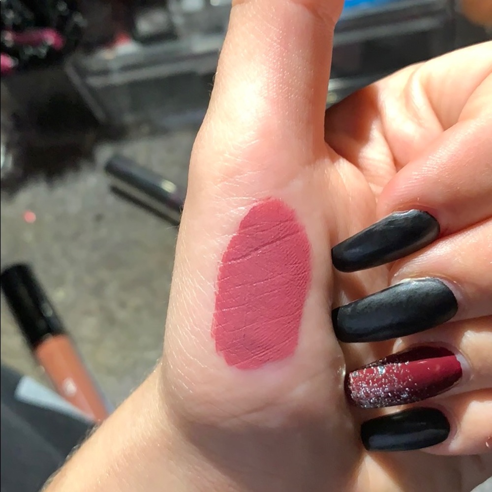 OFRA Liquid lip - Picture 2 of 2